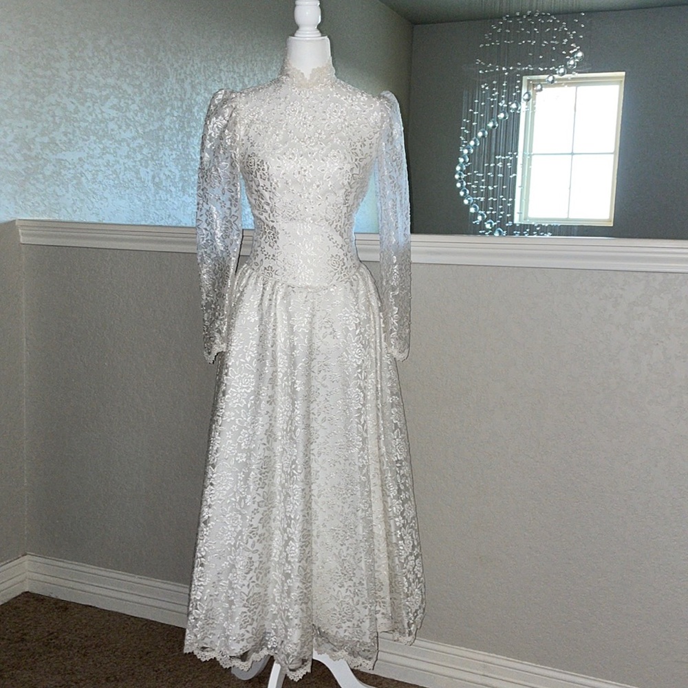 Mori Lee Vintage Lace Long Sleeve Ivory Wedding Dress